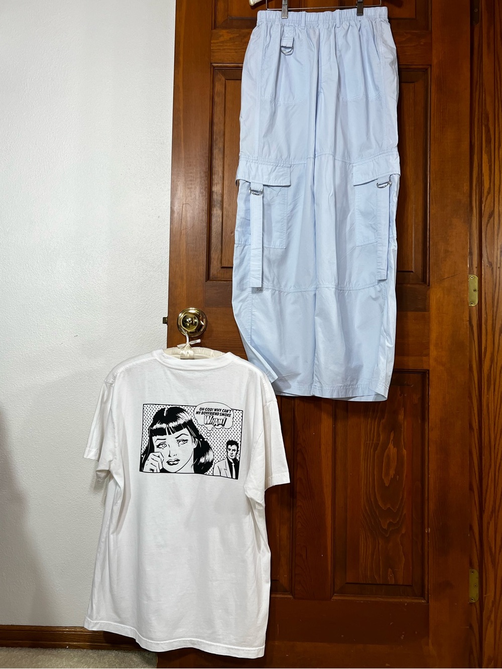 CURATED ’FIT: Blue Cargo Pants & Edgy White Graphic Tee